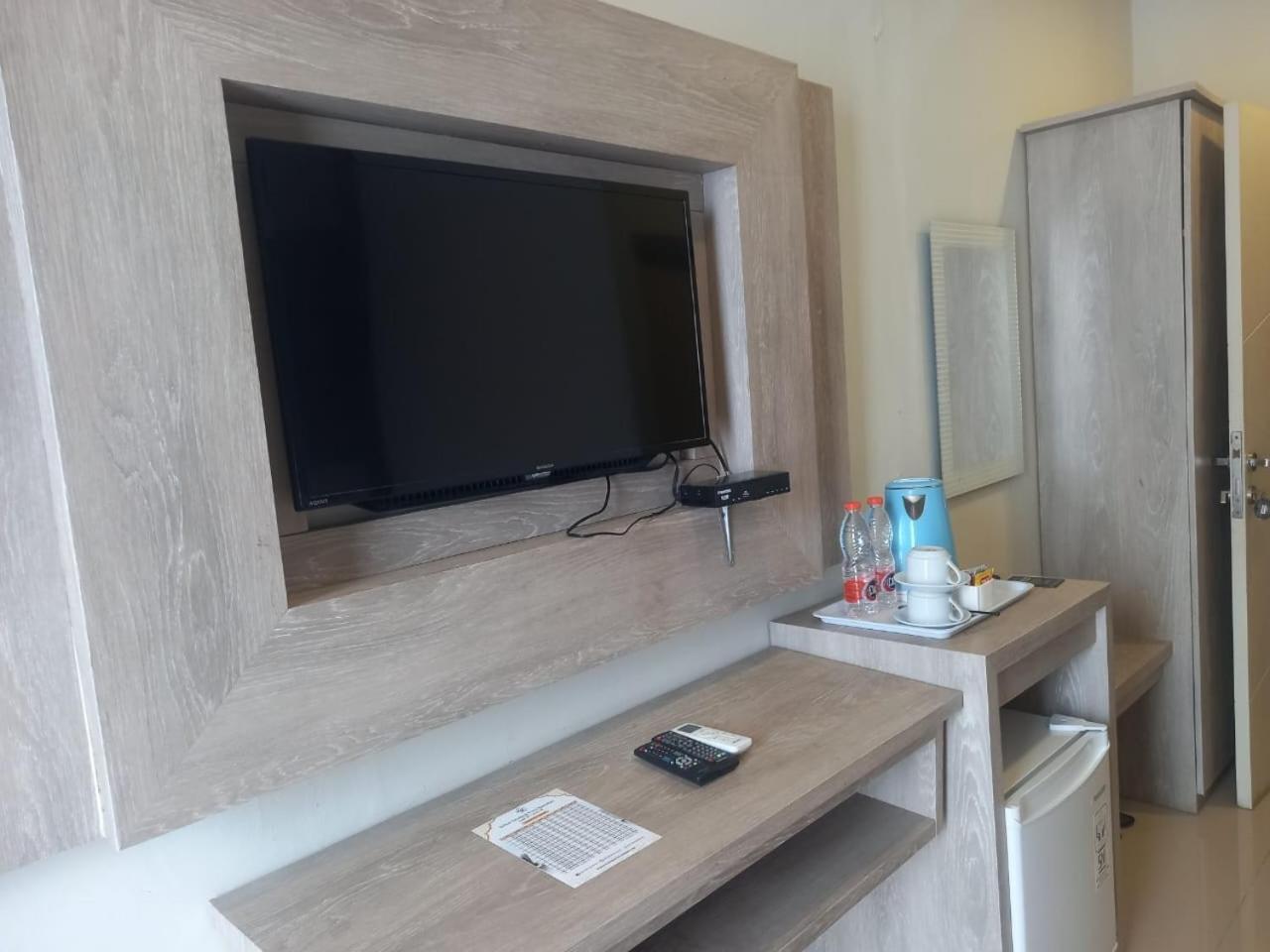 Urbanview Hotel Dedy Jaya Brebes מראה חיצוני תמונה